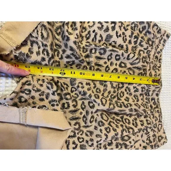 Free People We The Free Dog Town Cheetah Print High Waisted Boho Shorts Size 30 - Picture 5 of 14